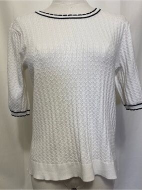 Adrianna Papell White Knit Short-Sleeve Sweater with Black Trim. Size Medium.